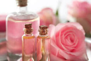 l'élégance des roses rencontre l'efficacité du Skintao pour une expérience de massage inoubliable.